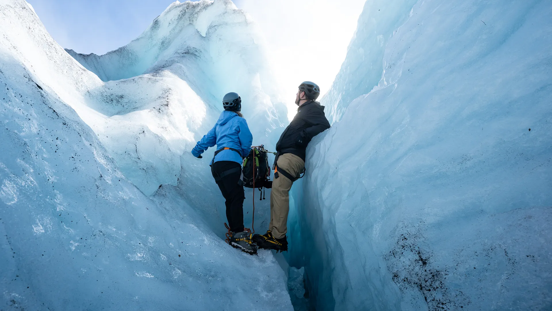 Hiking Falljokull glacier in Iceland with Arctic Exped