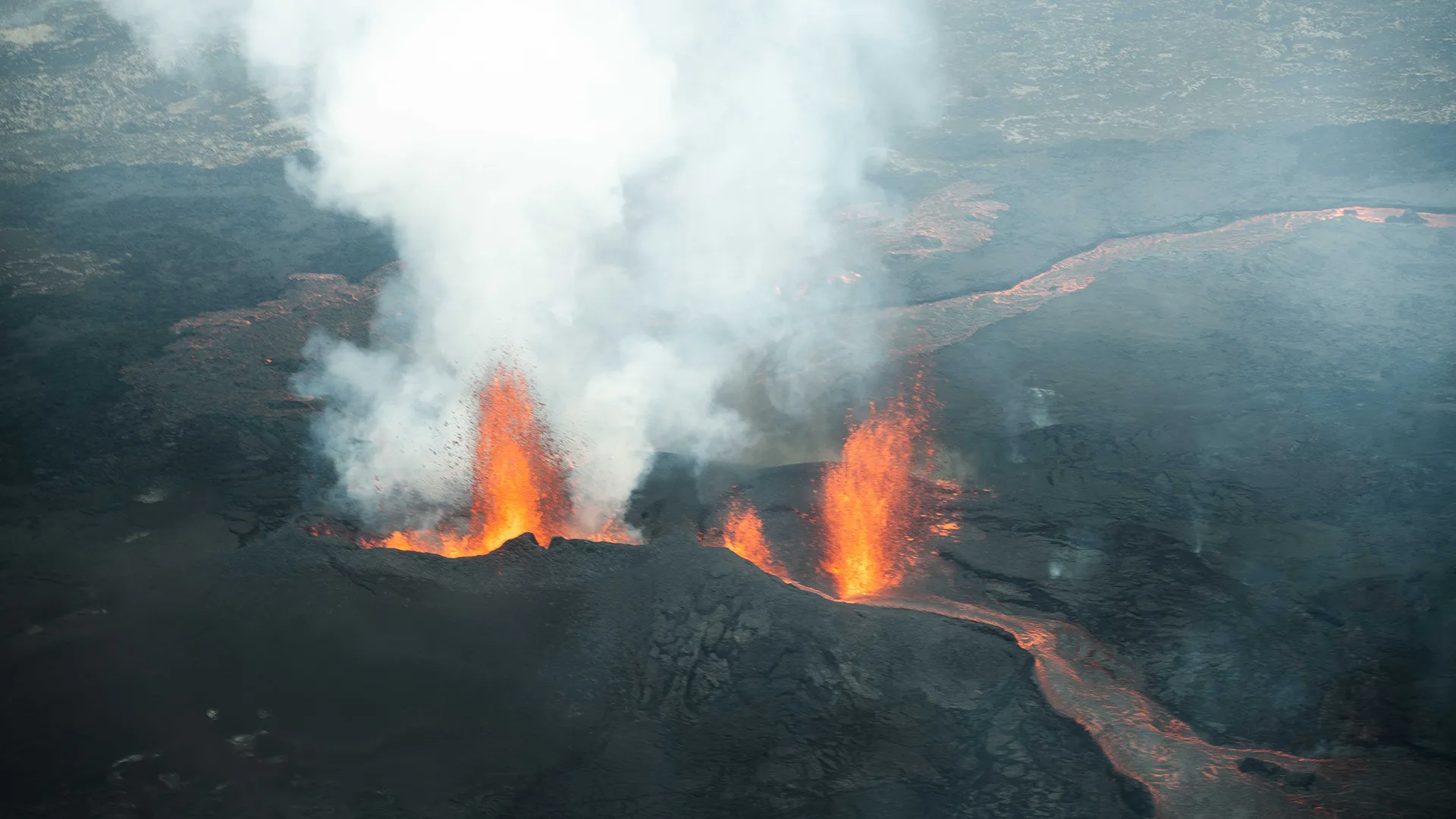 Icelandic active volcano tour with Arctic Exped