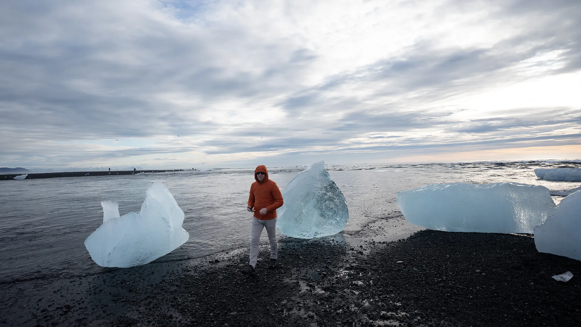 Private tour to Diamond Beach in Iceland with Arctic Exped
